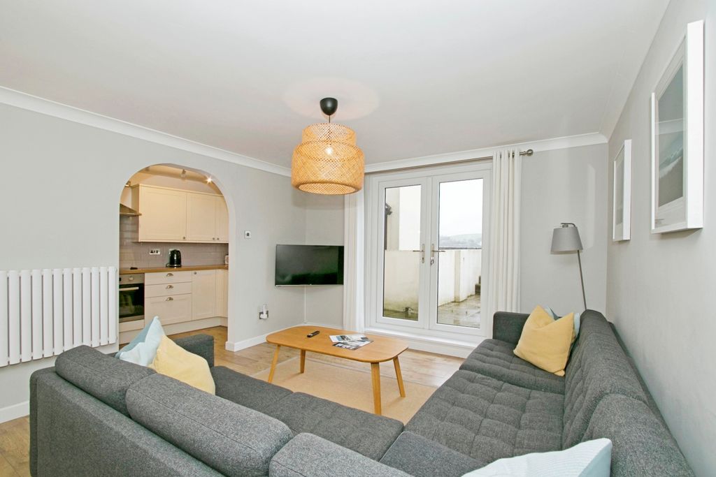 Property photo 3 of 12 Photography