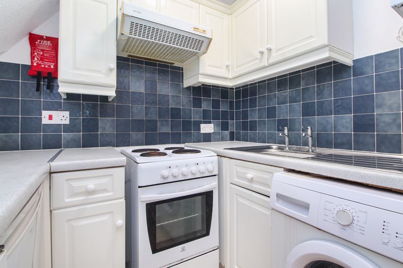 Property photo 3 of 9 Kitchen