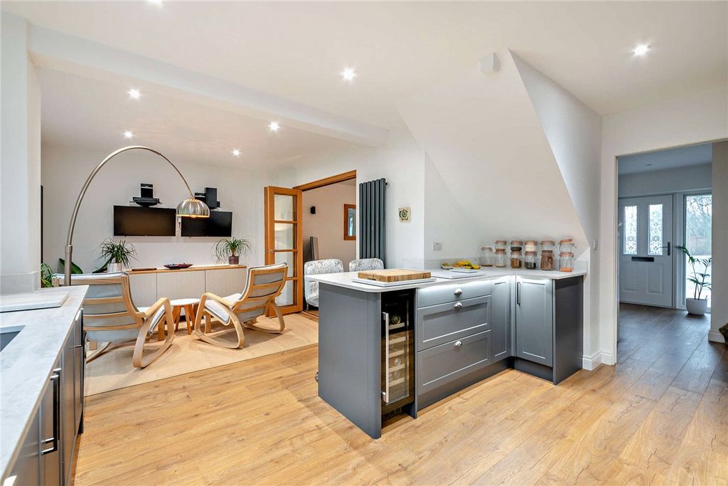 Property photo 3 of 21 Picture No. 21