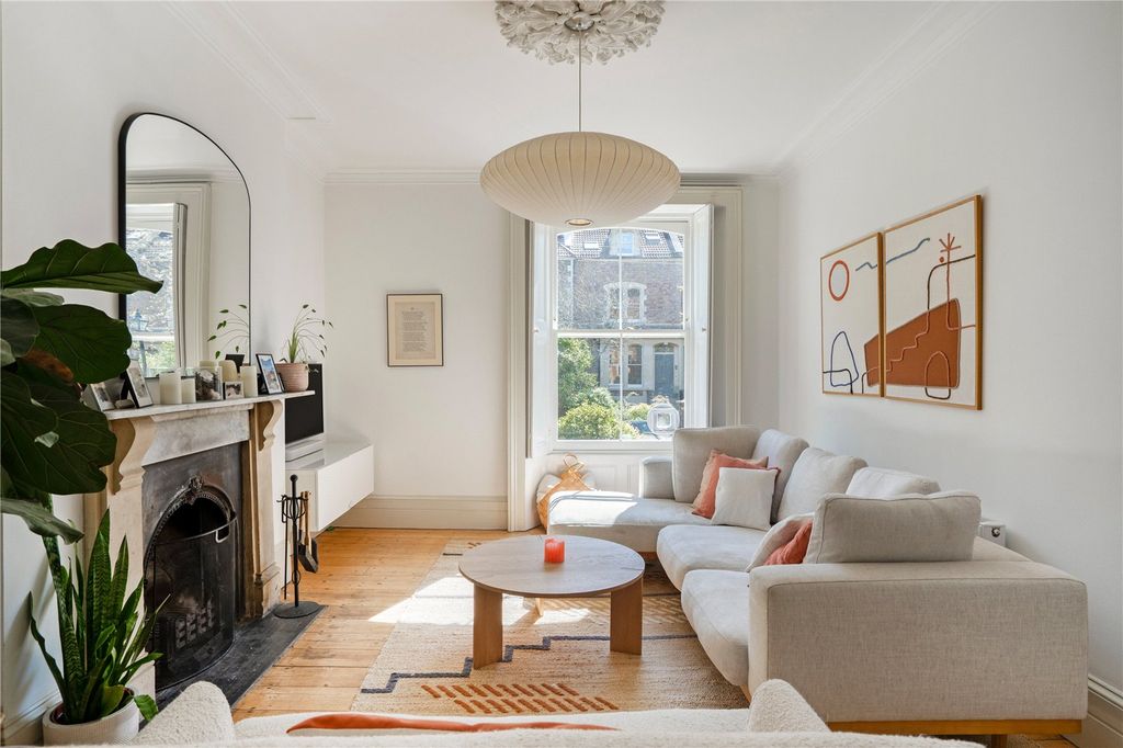 Property photo 2 of 25 Picture No. 08