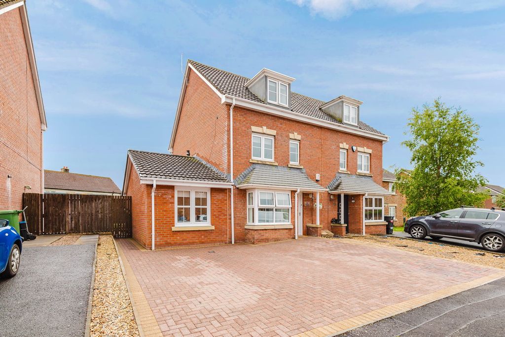 Property photo 1 of 31