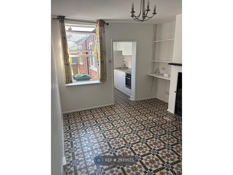 Property photo 2 of 10 Dining Room