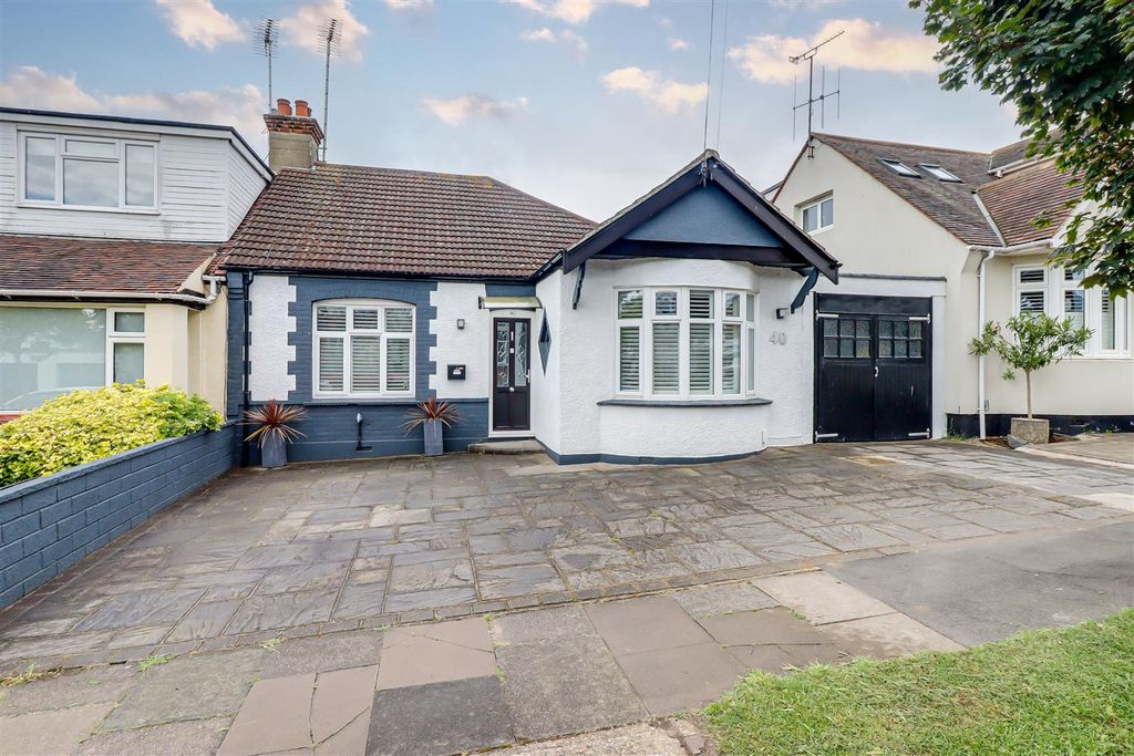 Property photo 1 of 27