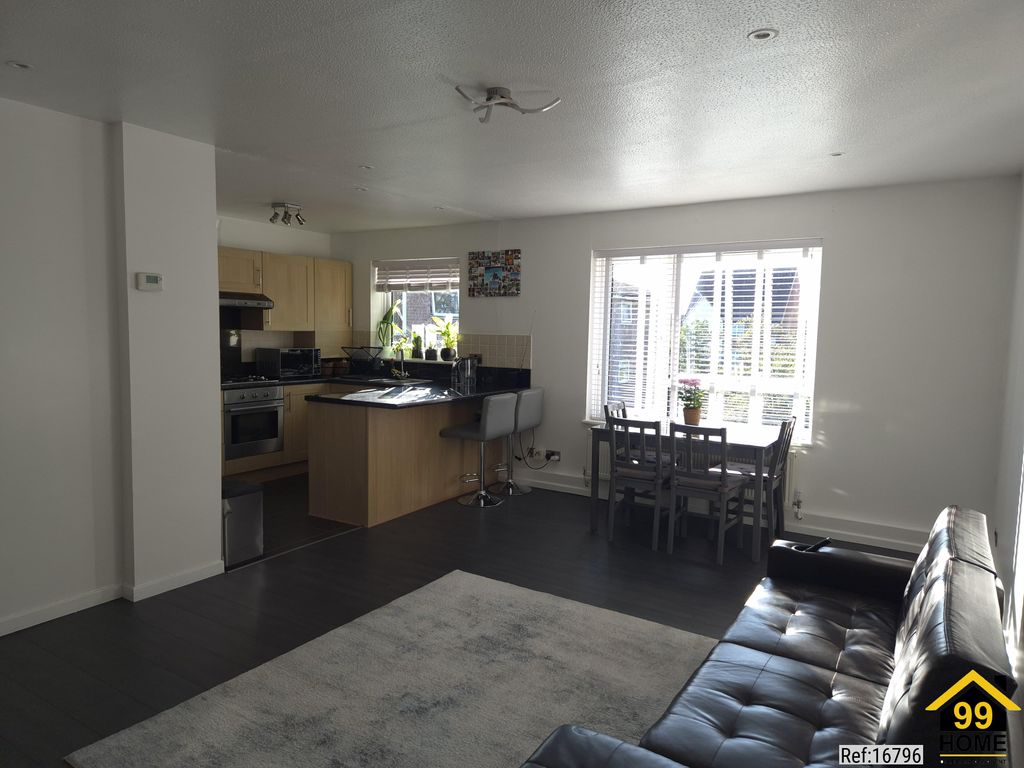 Property photo 3 of 19 Photo 2