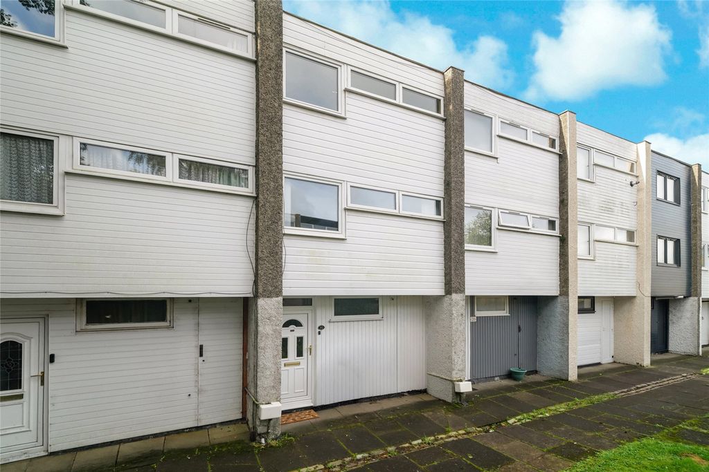Property photo 1 of 21 External