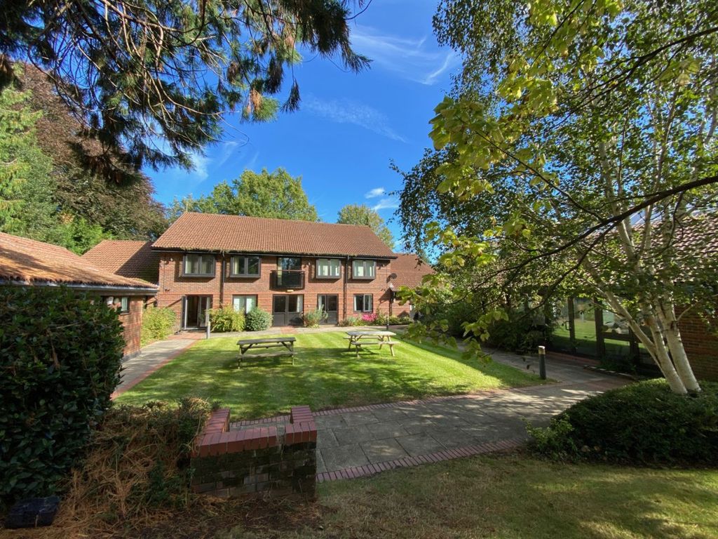 Property photo 1 of 8