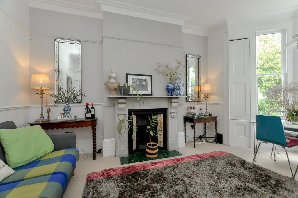 Property photo 3 of 17 8B.Jpg