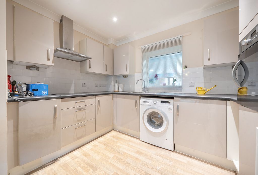 Property photo 3 of 15 1463899-10-6A0B29...