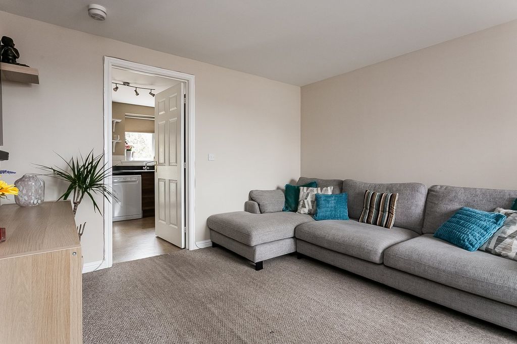 Property photo 3 of 24