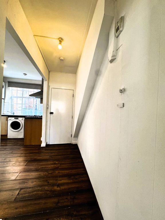 Property photo 2 of 11 Gallery