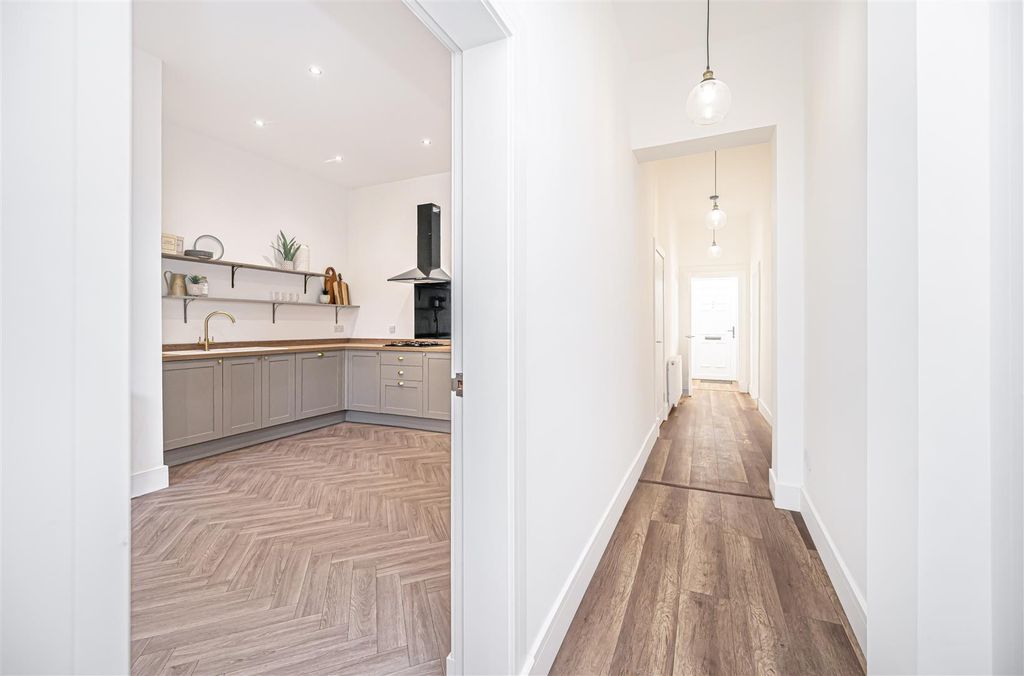 Property photo 3 of 20 Untitled (4 Of 1).Jpg