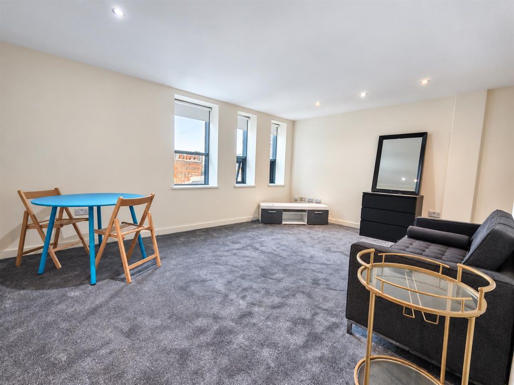 Property photo 2 of 7