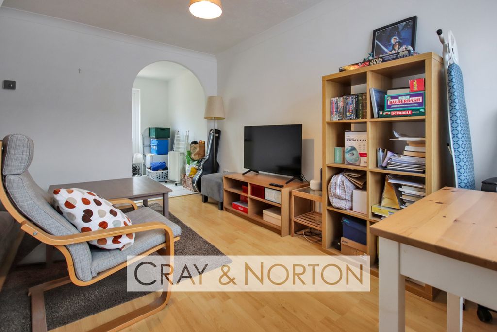 Property photo 2 of 8 Photo 2