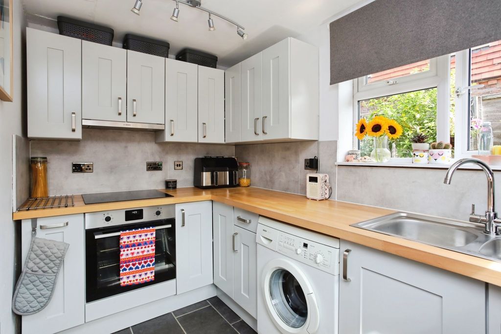 Property photo 3 of 15 Pbox-Img.Jpg
