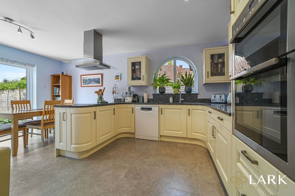 Property photo 2 of 22 Ht-Lark-Stalbans-4