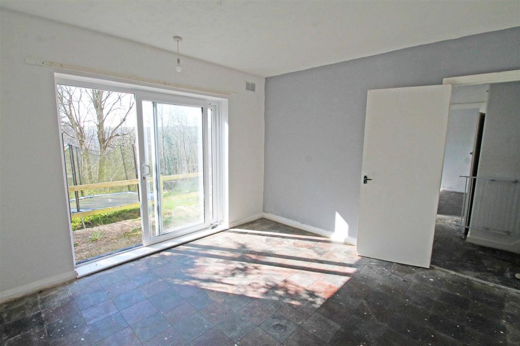 Property photo 2 of 13 Bedroom