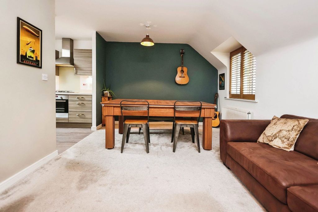 Property photo 3 of 7