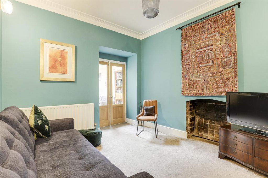 Property photo 3 of 31