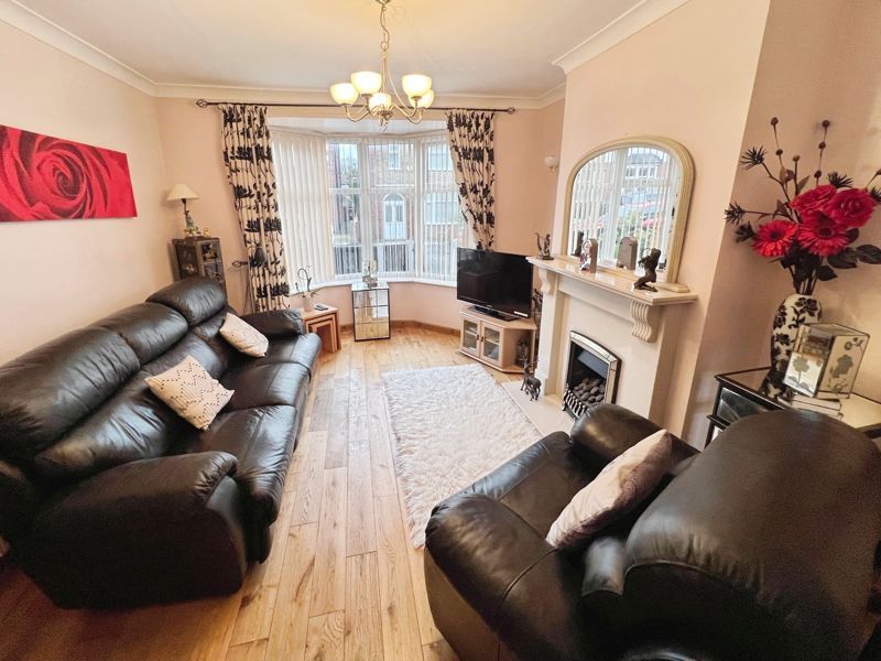 Property photo 2 of 12 Lounge