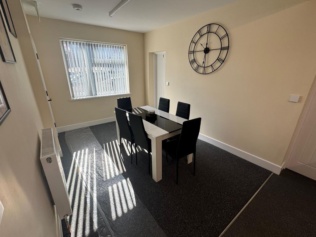 Property photo 3 of 25