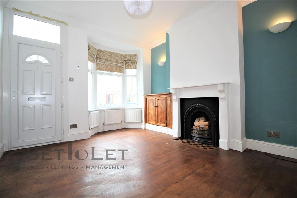 Property photo 2 of 14 Img_2662.Jpg