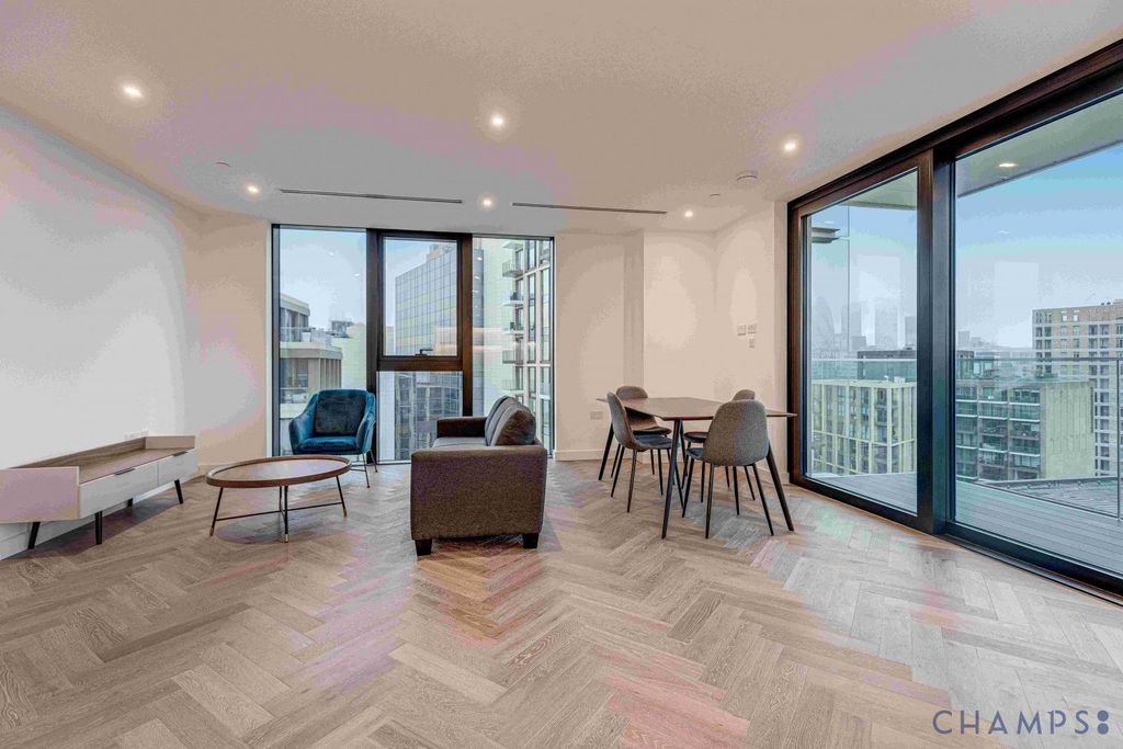 Property photo 1 of 12 Two-Bedroom Apartment To Rent E1W