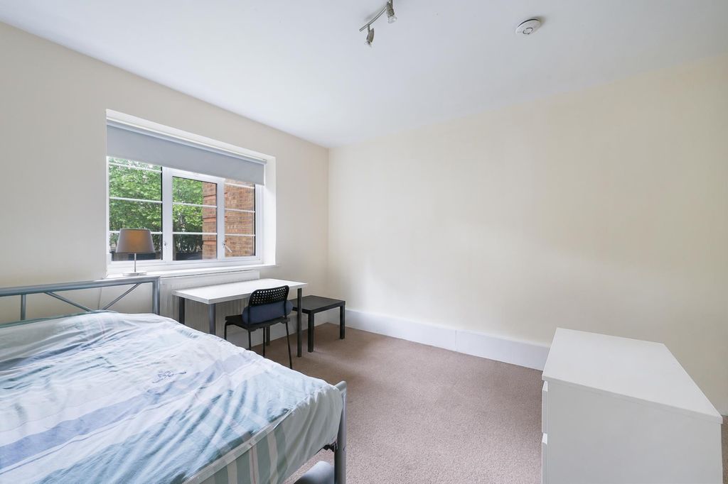 Property photo 3 of 7