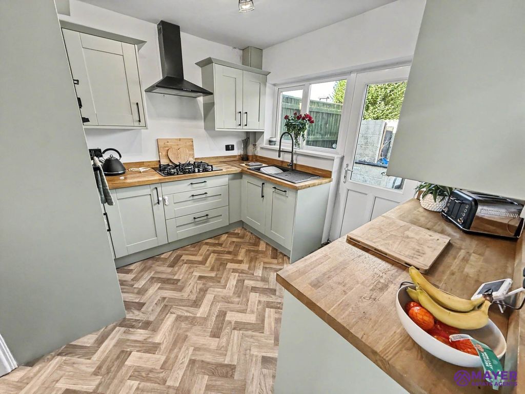 Property photo 2 of 15