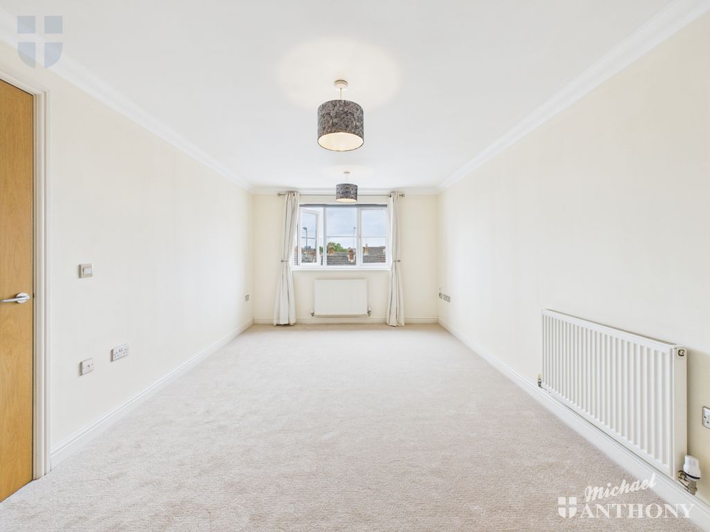 Property photo 2 of 9 Cam03852G0-Pr0395-Still007