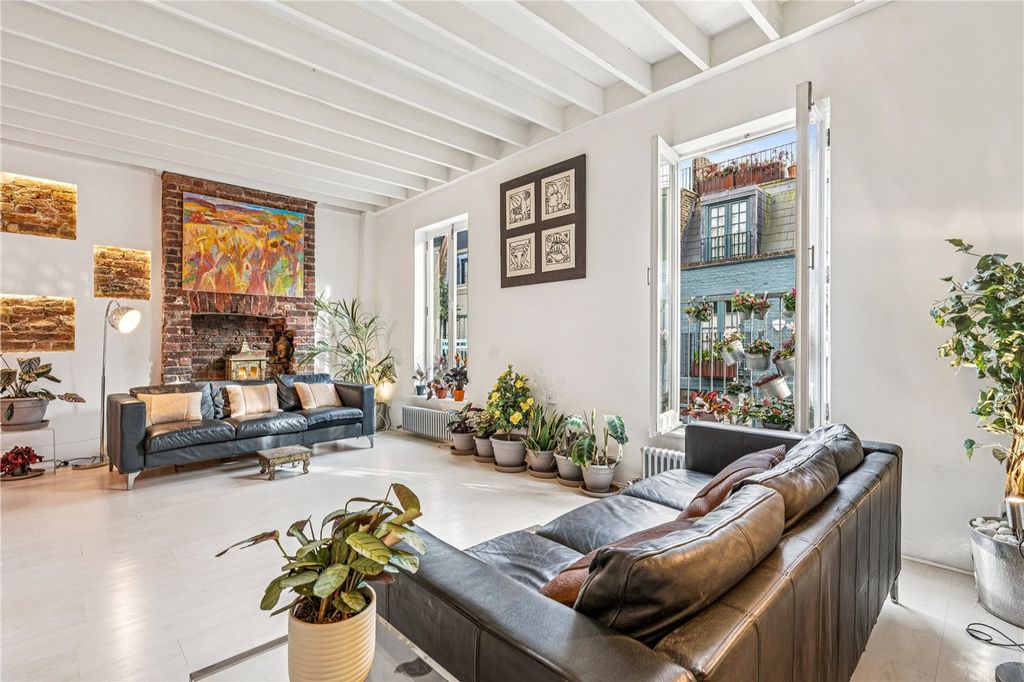 Property photo 2 of 11 Picture No. 13