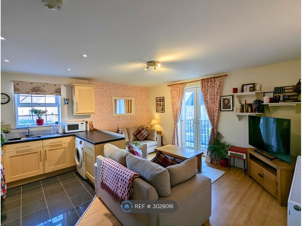 Property photo 2 of 11