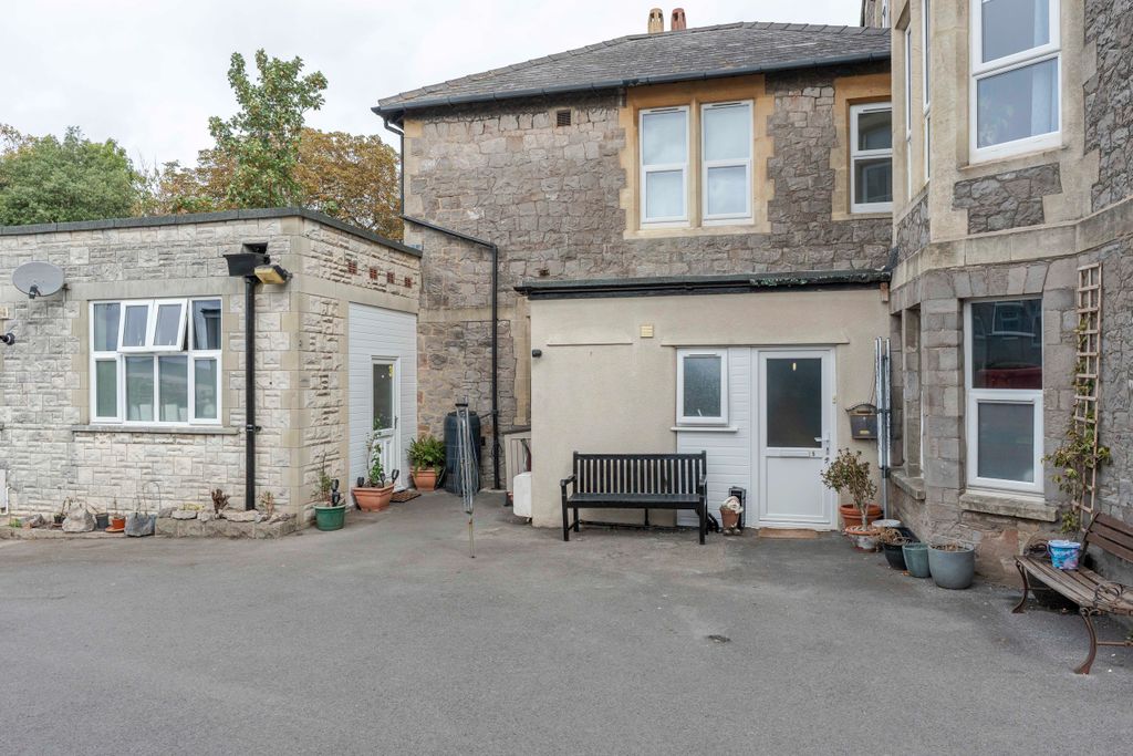 Property photo 1 of 15 Dsc04055