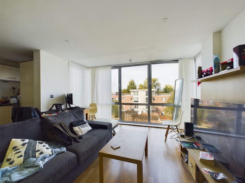 Property photo 2 of 9