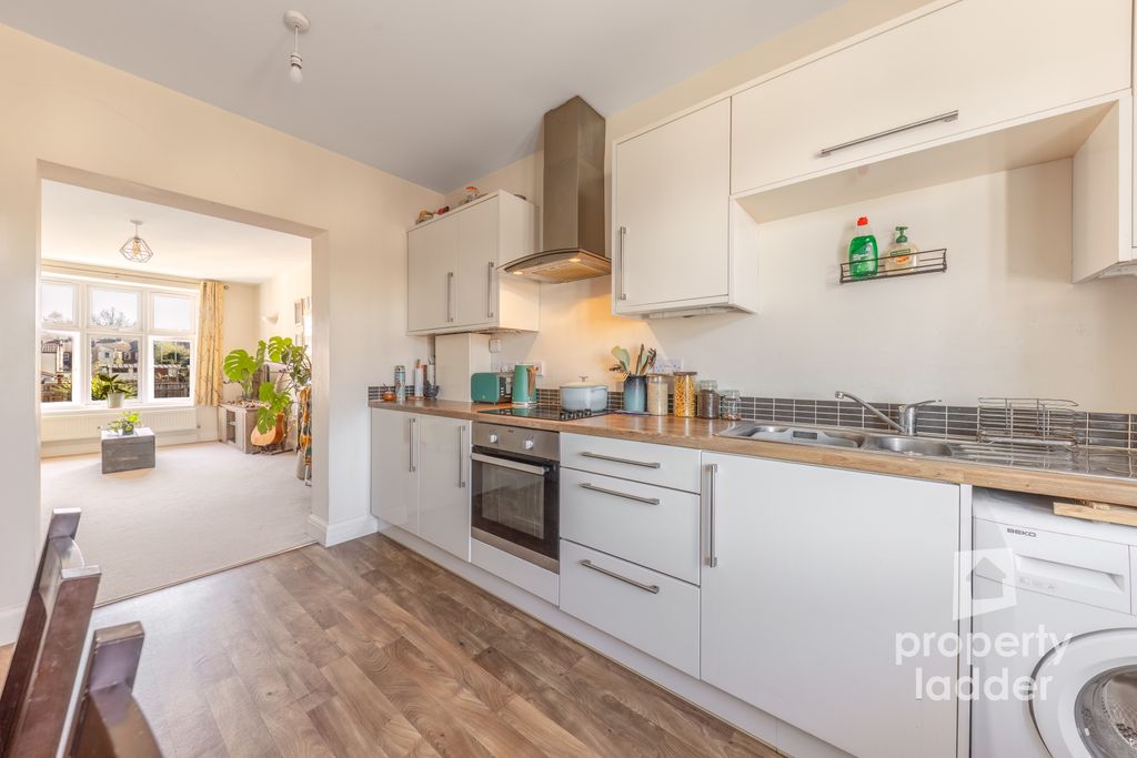 Property photo 3 of 14 Pl-7