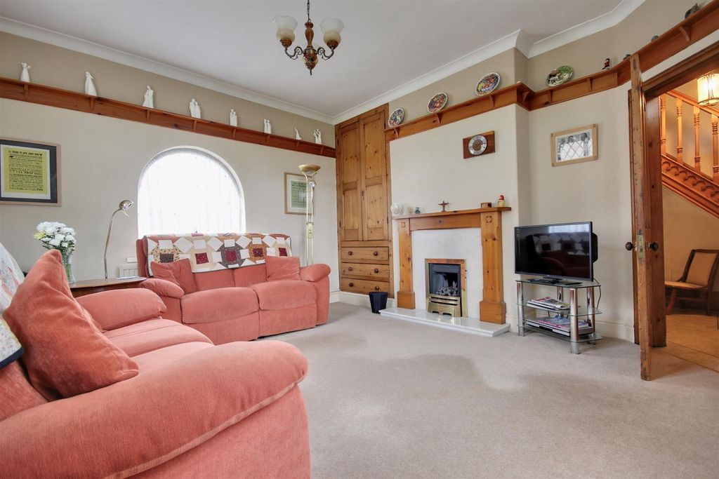 Property photo 3 of 24 The Gables (4).Jpg