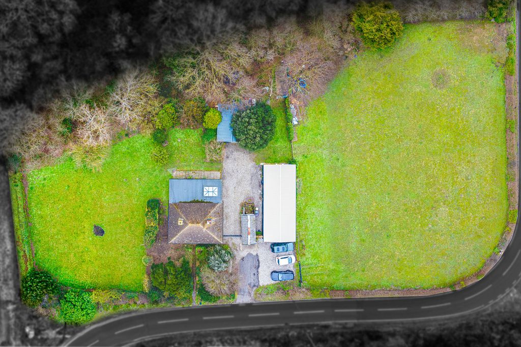 Property photo 3 of 23