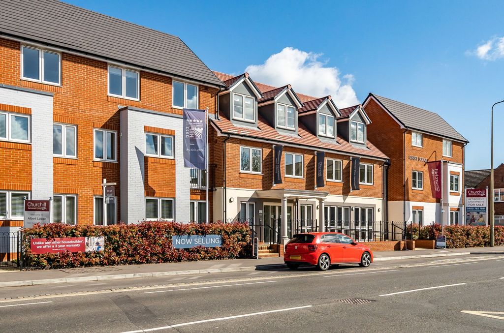 Property photo 1 of 17