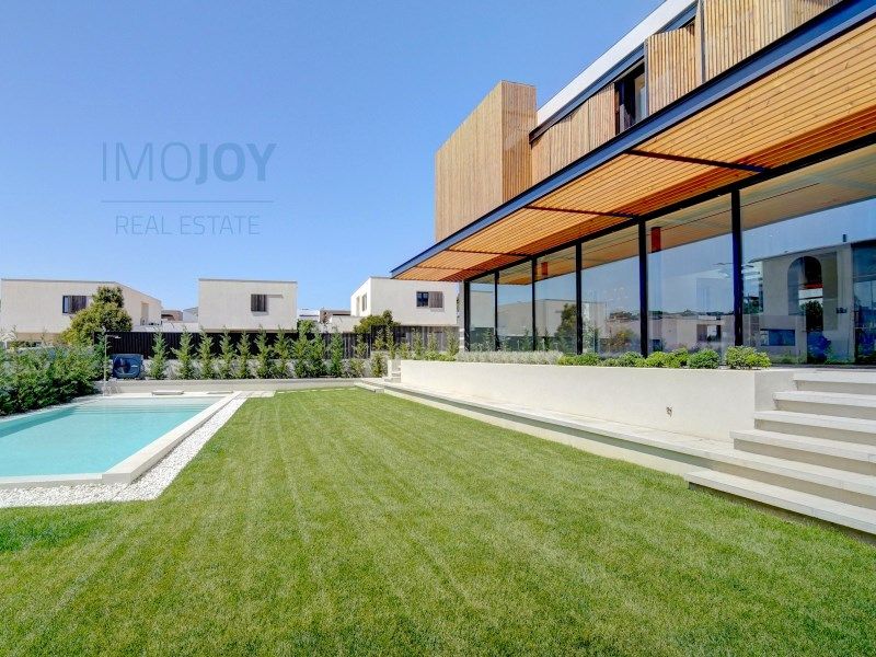 Property photo 3 of 55