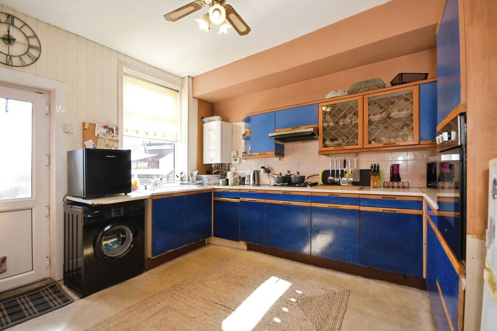 Property photo 3 of 17 Pbox-Img.Jpg