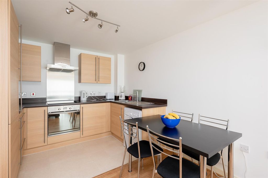 Property photo 2 of 13 Open Plan Area