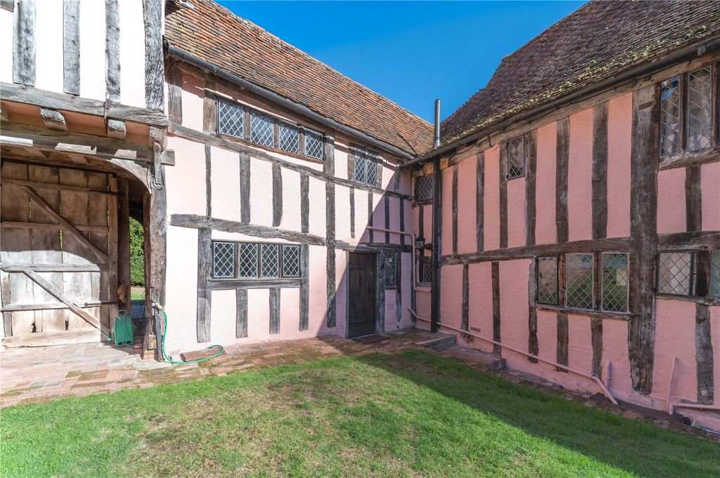 Property photo 1 of 8 Front Aspect