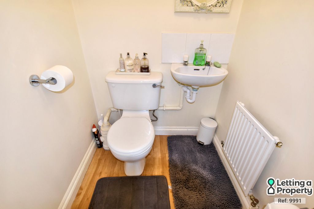 Property photo 3 of 10
