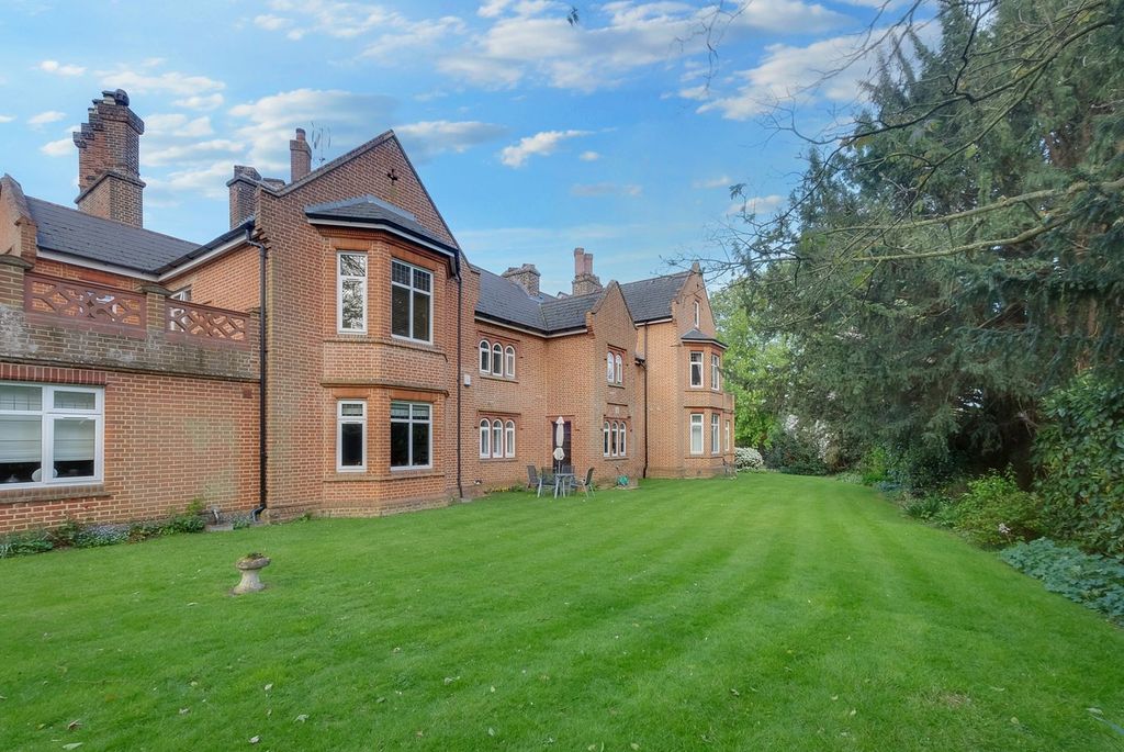 Property photo 2 of 13