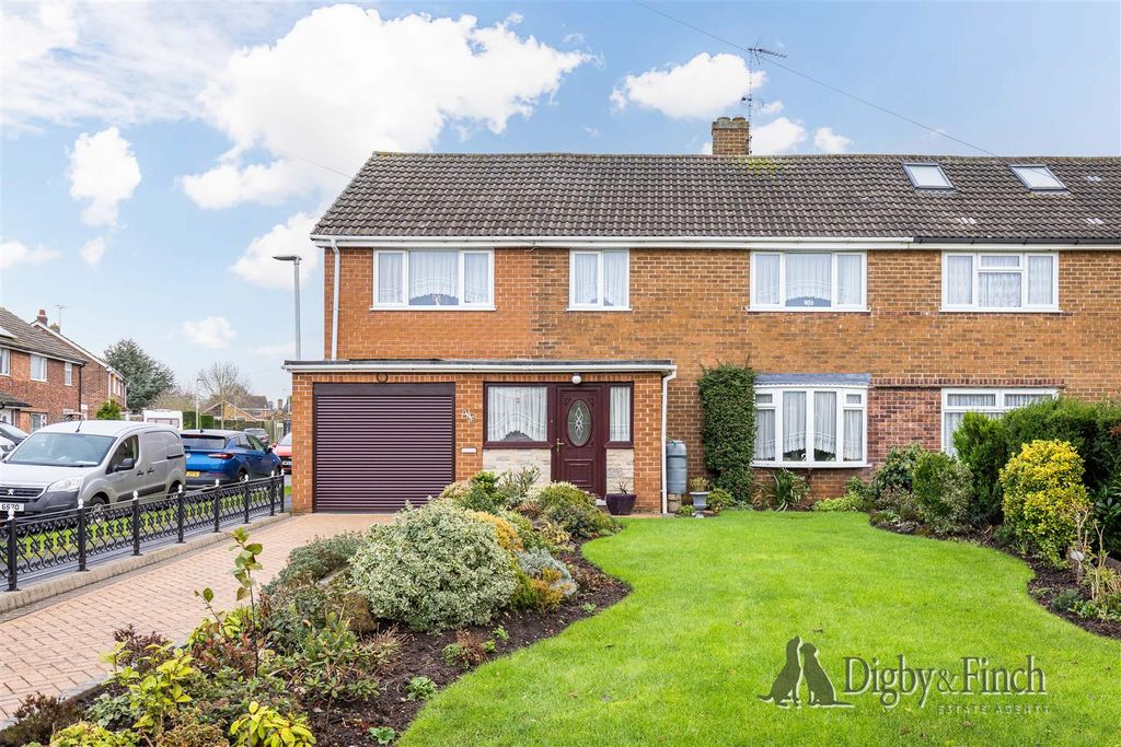 Property photo 1 of 19 1, Yonge Close Radcliffe-On-Trent, Nottingham, Ng1