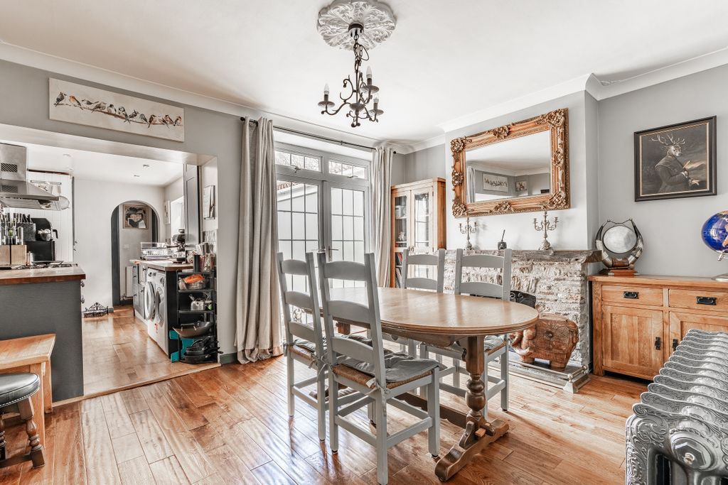 Property photo 1 of 19 1