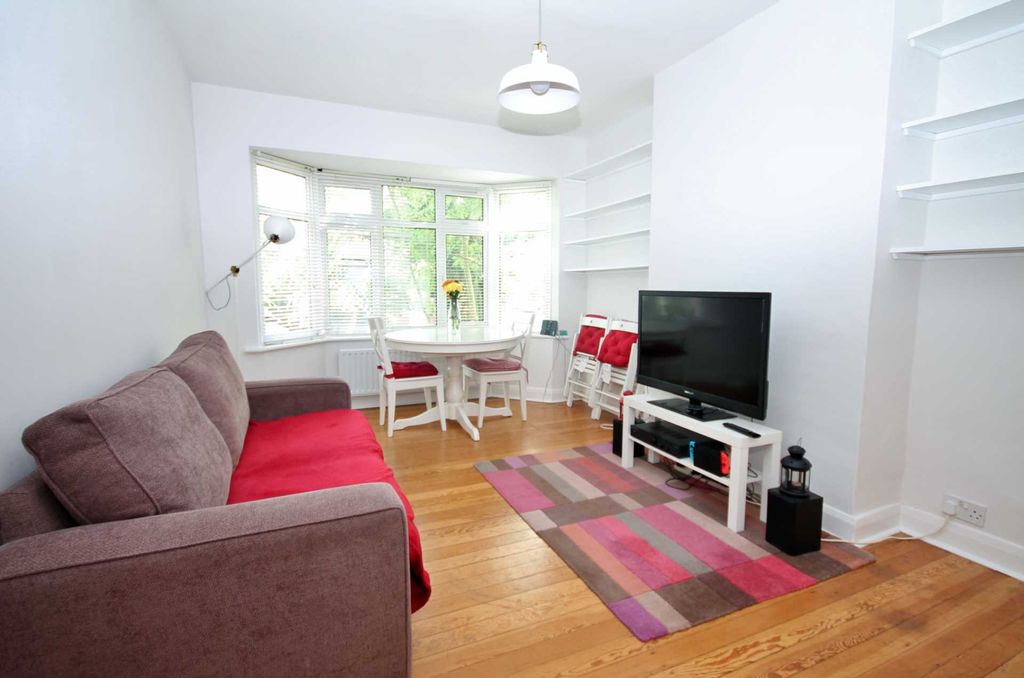 Property photo 1 of 8