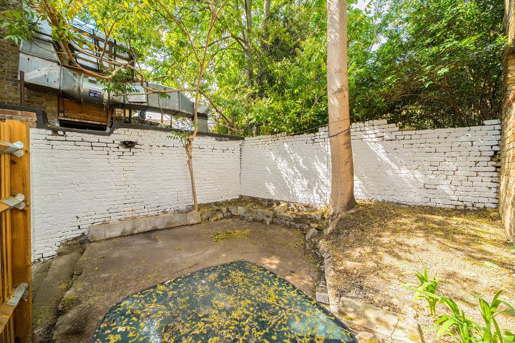 Property photo 3 of 13 Picture No. 02