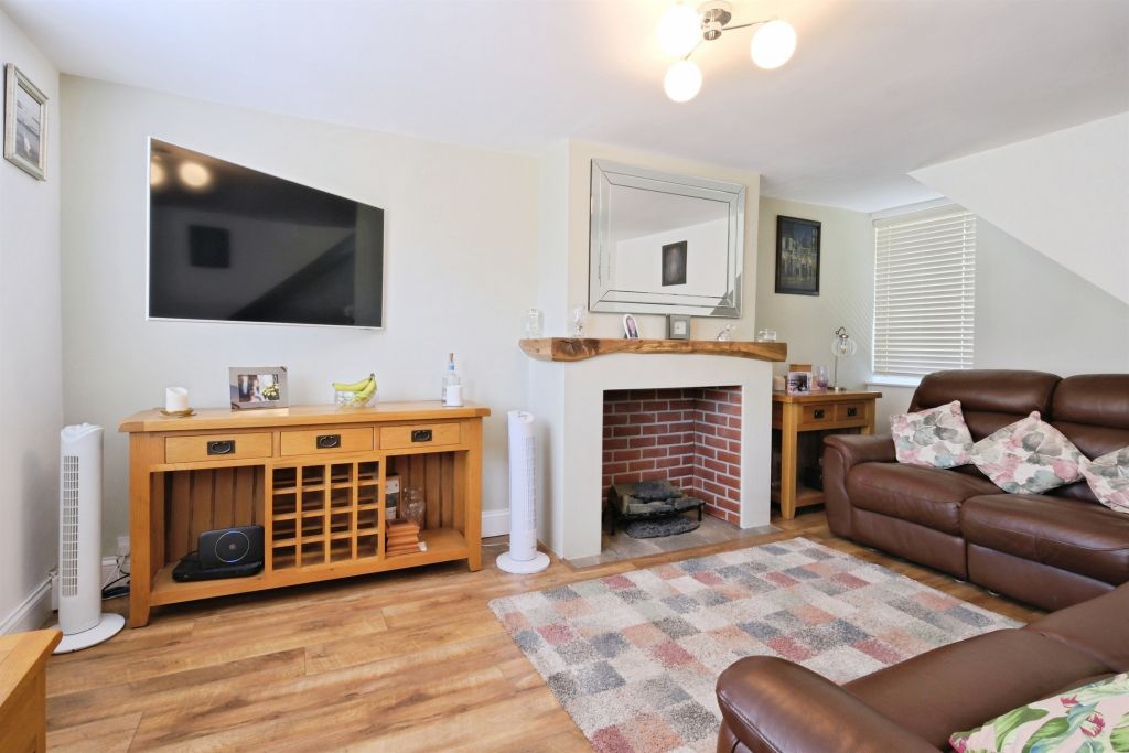 Property photo 3 of 24