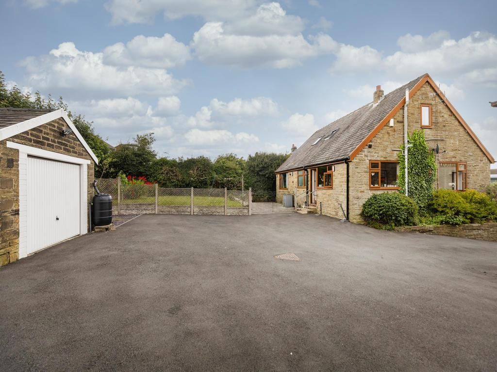 Property photo 3 of 37