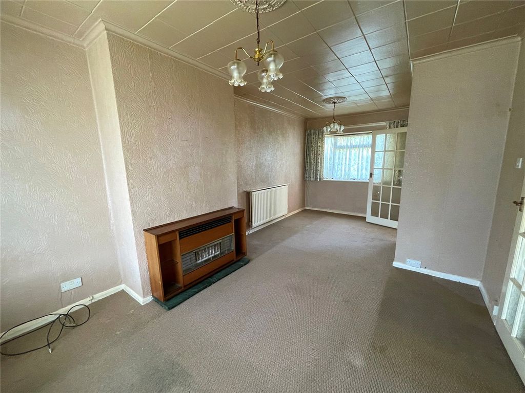 Property photo 2 of 9 Picture No. 11